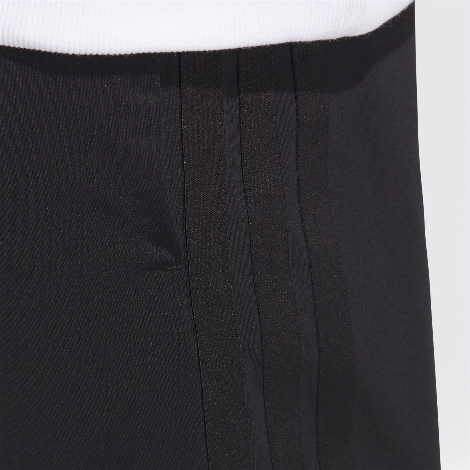 Beyond The Course Golf Joggers Black - Image 3